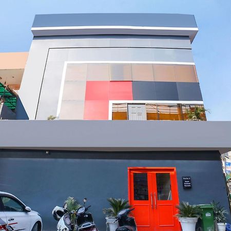 Super Hotel O Nawada Metro Dillí Exteriér fotografie